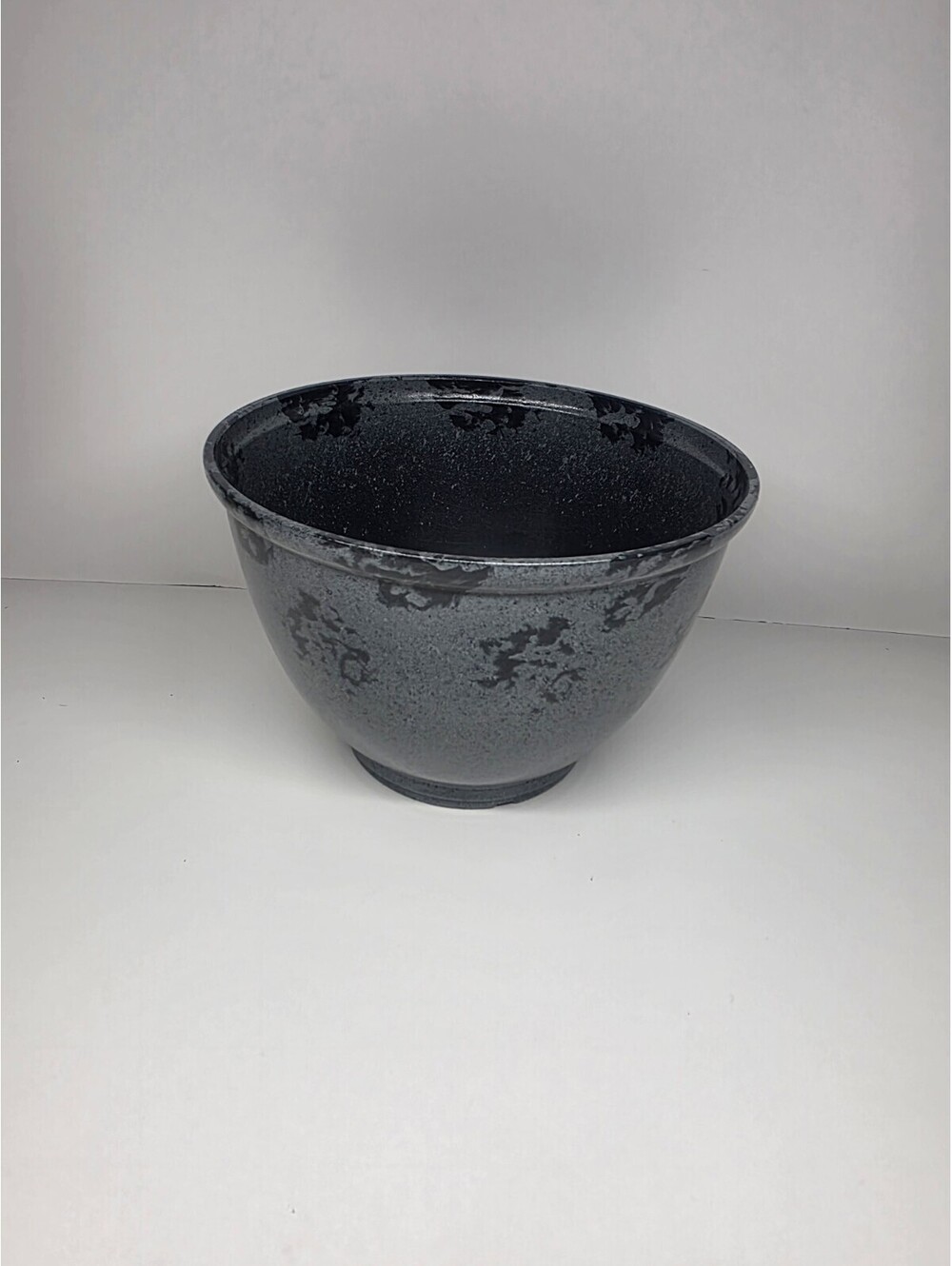 Recycled Plastic Planter 8 Inch Round Opening Outdoor Garden Flower Pot Green
